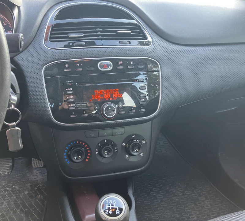 Fiat Punto EVO 1.4 CNG, снимка 15 - Автомобили и джипове - 51845364