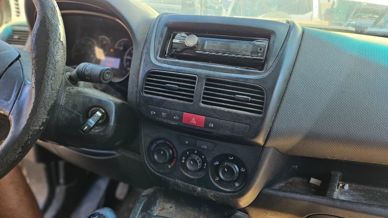 Fiat Doblo 1.3jtd/на части , снимка 8 - Автомобили и джипове - 51522617