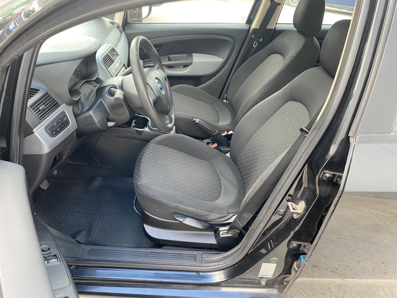 Fiat Punto 1.2i clima, снимка 6 - Автомобили и джипове - 52475983