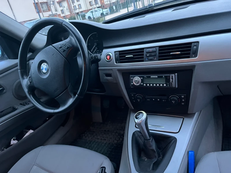 BMW 320, снимка 6 - Автомобили и джипове - 53052521