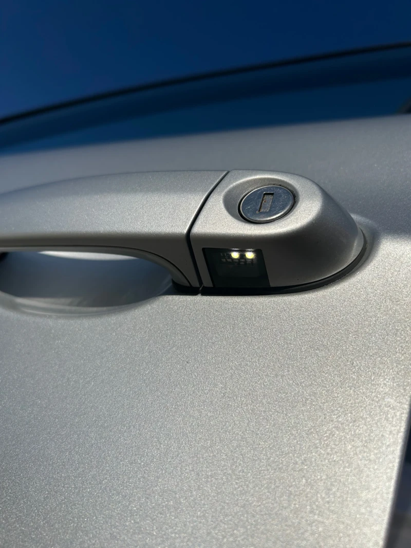 BMW 320 320d, снимка 13 - Автомобили и джипове - 53238031