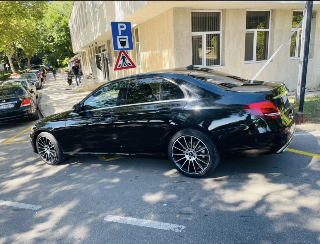 Mercedes-Benz E 200  - изображение 6
