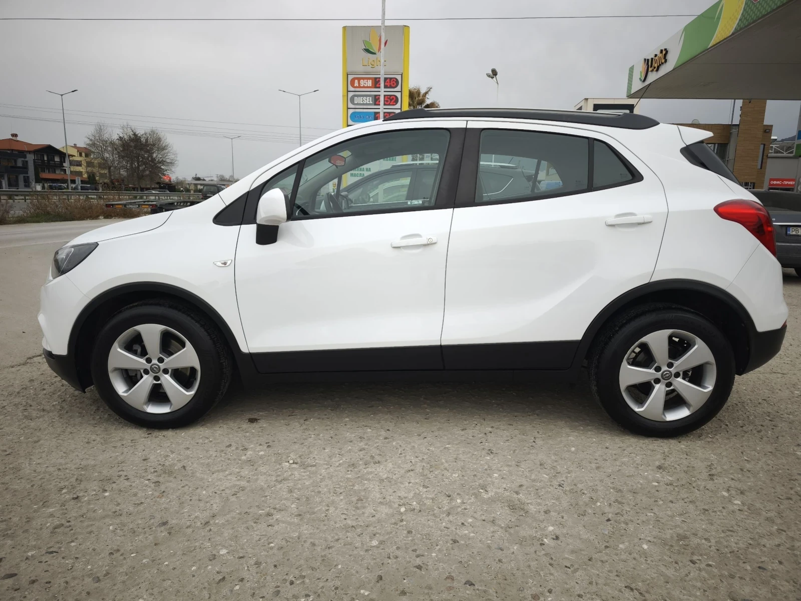 Opel Mokka X 1.6i ПЪЛНА СЕРВИЗНА ИСТОРИЯ НОВА !!! - изображение 6
