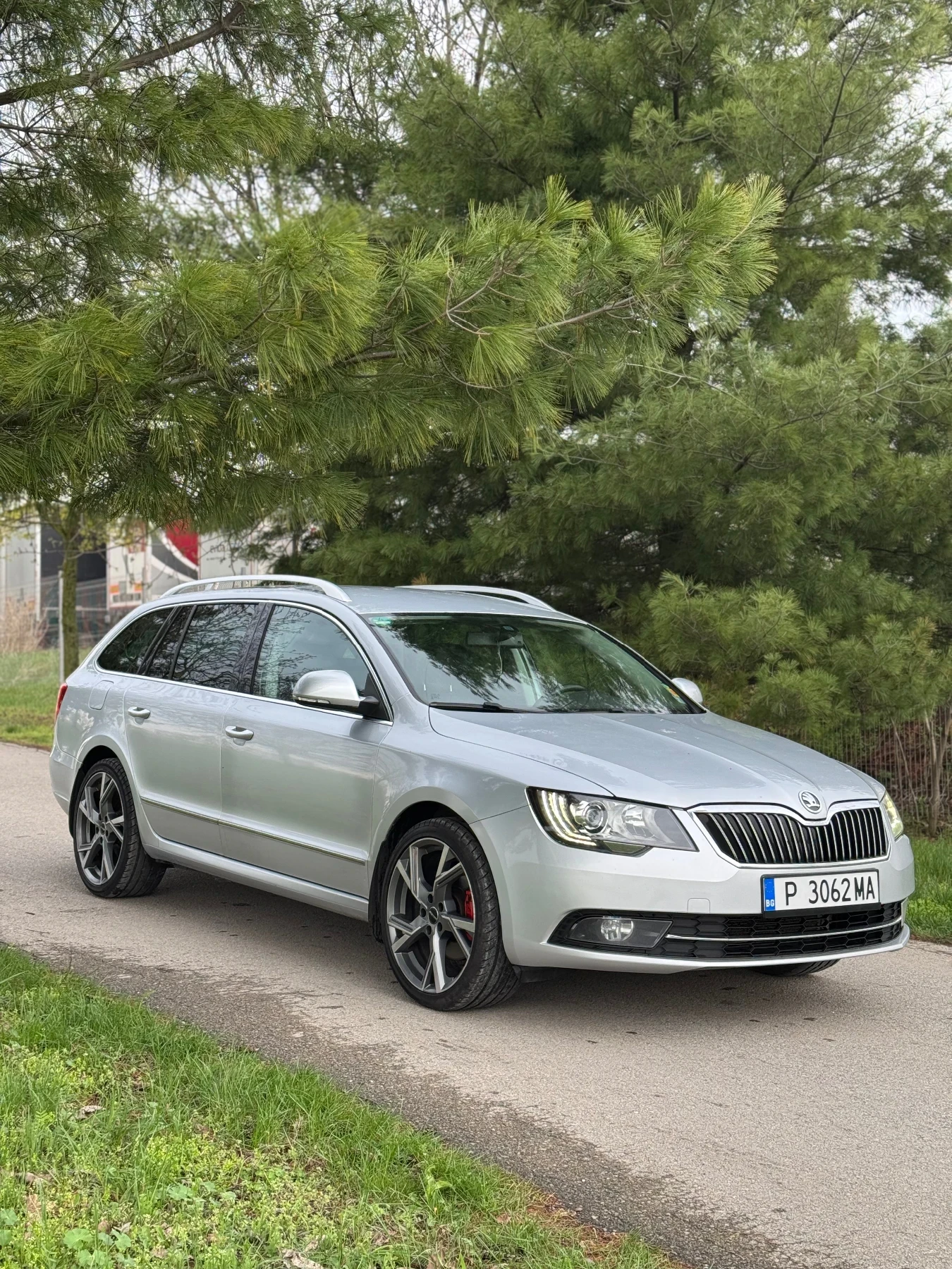 Skoda Superb 2.0TDI 170к.с. DSG 2014  - изображение 3