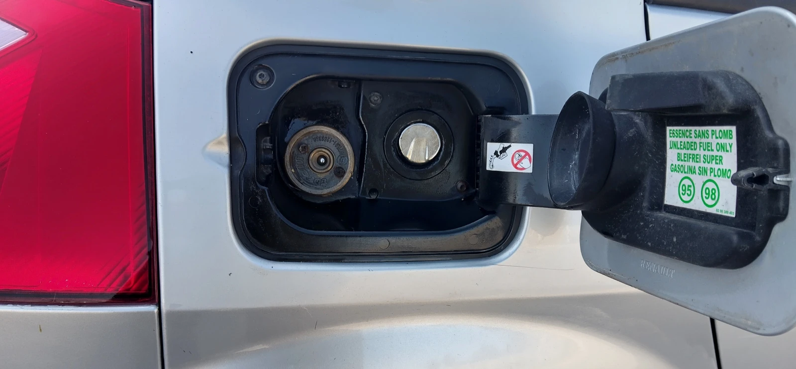 Renault Megane II.1.6 16V. LPG. A/C. ЕКО-4 - изображение 5