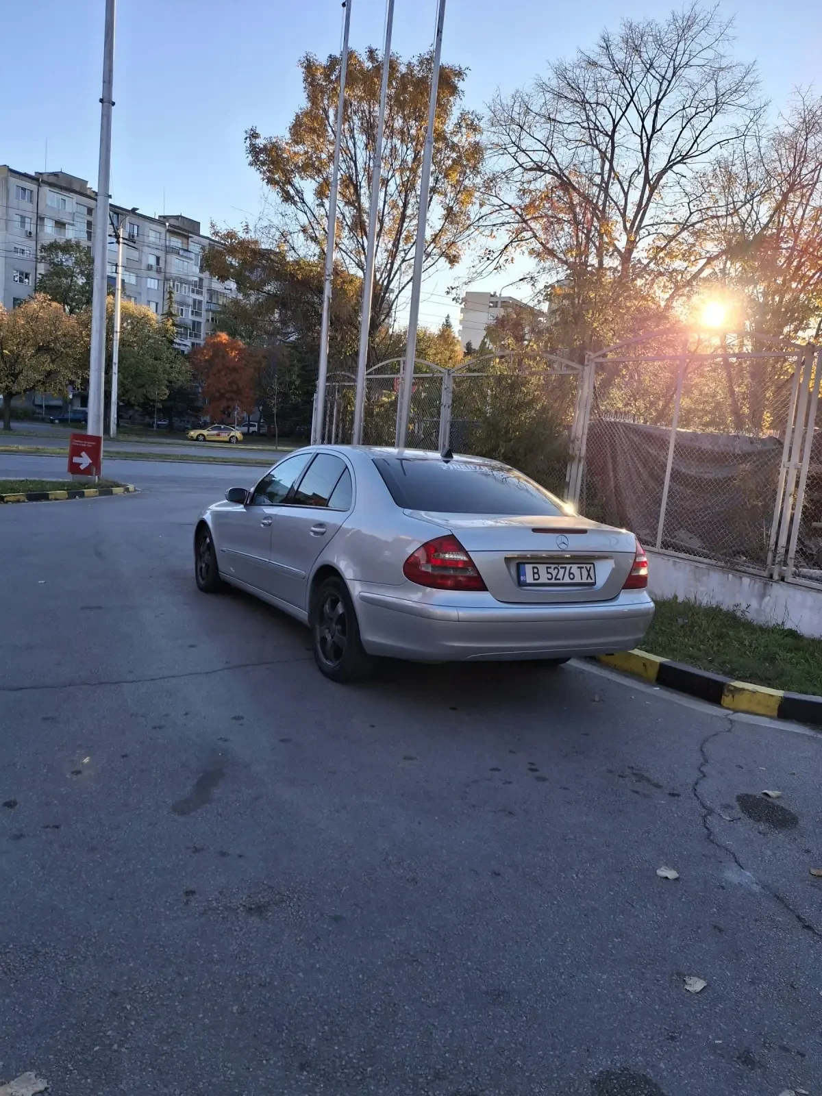 Mercedes-Benz E 240  - изображение 6
