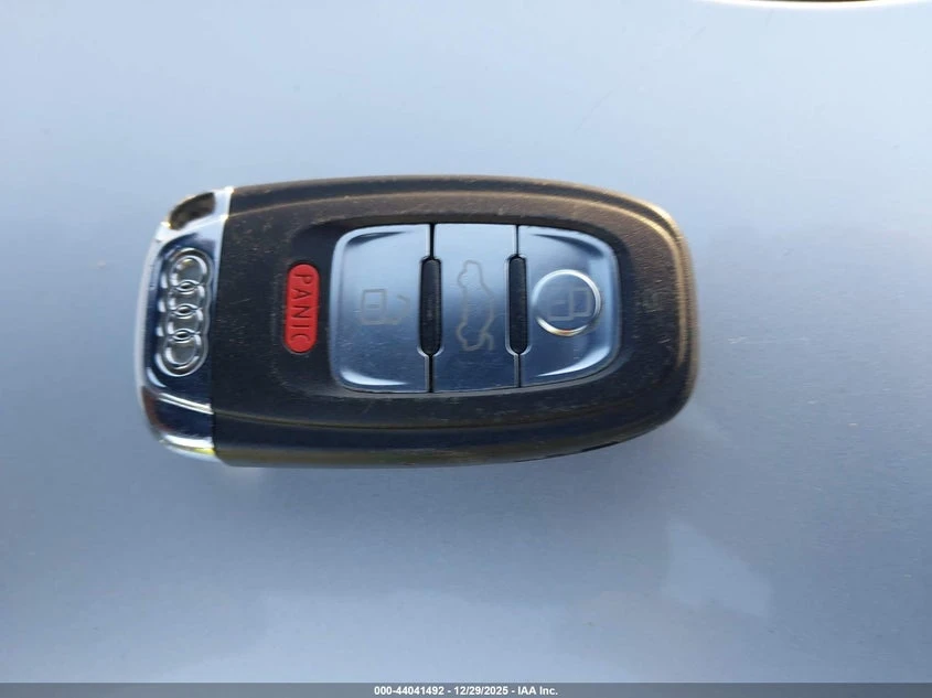 Audi A4 2.0L I-4 DI, DOHC, VVT, TURBO, 211HP Front Wheel, снимка 11 - Автомобили и джипове - 53978245