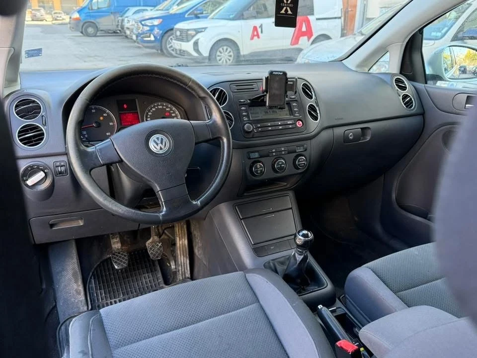 VW Golf Plus 1.9 tdi, снимка 10 - Автомобили и джипове - 54108612