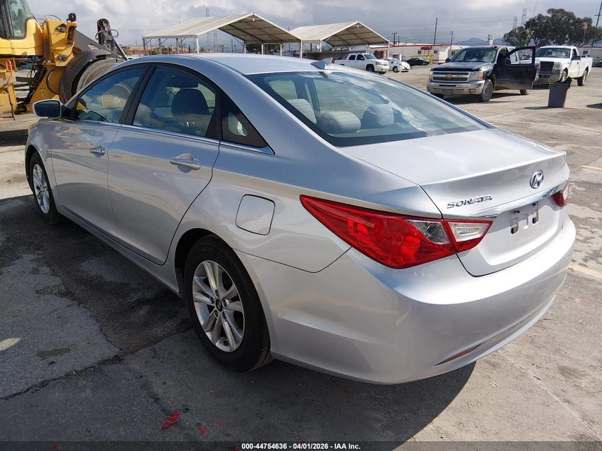 Hyundai Sonata 2.4L I-4 DI, DOHC, VVT, 190HP Front Wheel Drive | Mobile.bg � ����������� 3