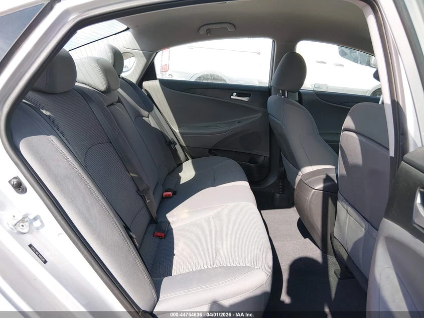 Hyundai Sonata 2.4L I-4 DI, DOHC, VVT, 190HP Front Wheel Drive | Mobile.bg � ����������� 8