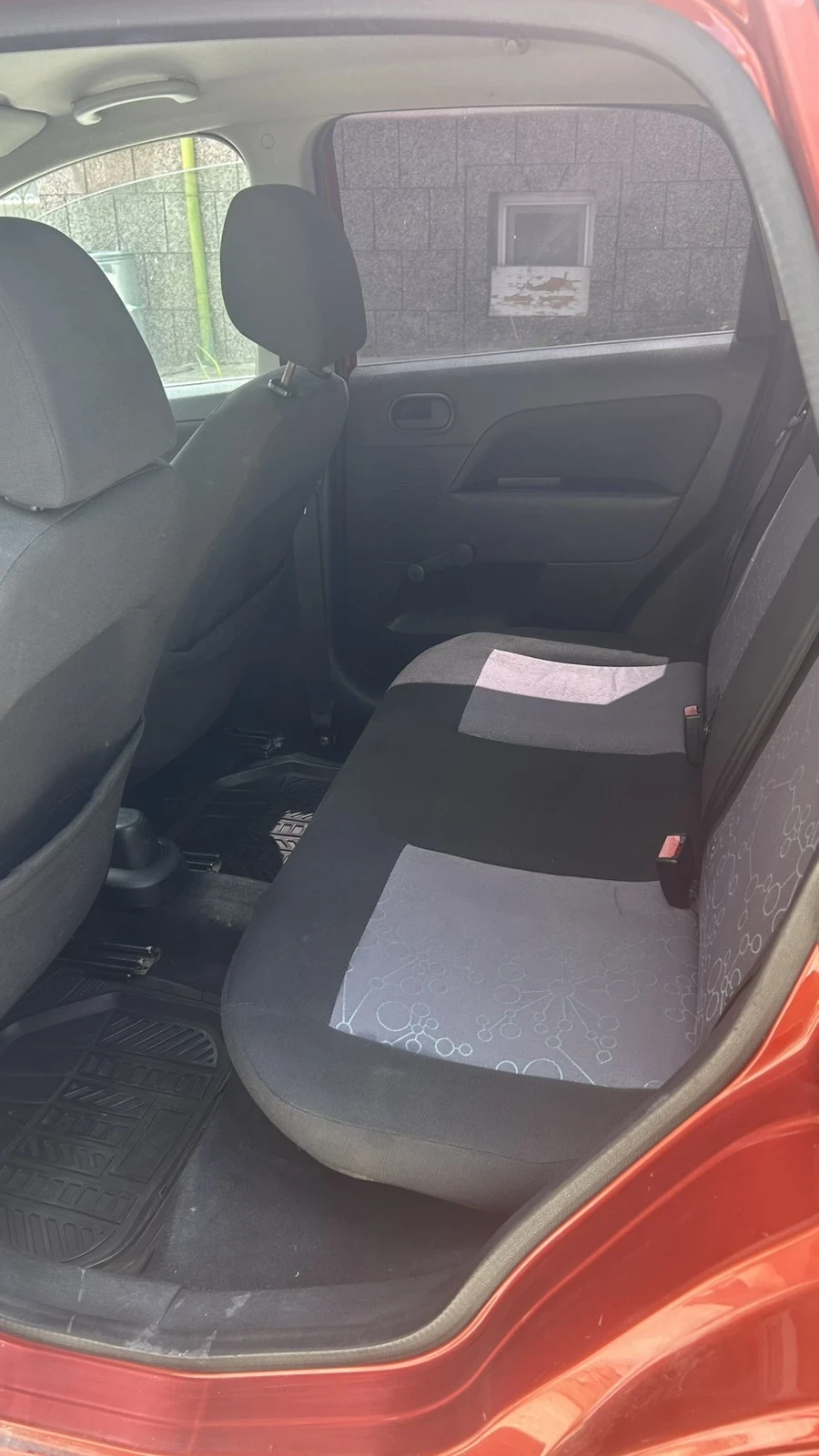Ford Fiesta 1.4 16v, снимка 16 - Автомобили и джипове - 55179544