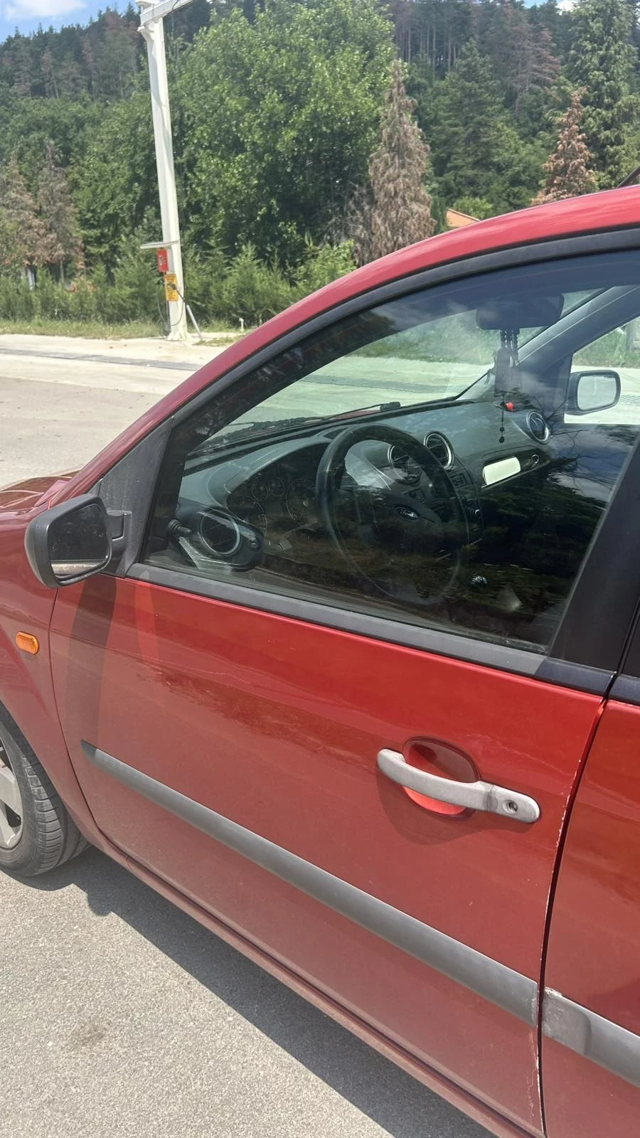 Ford Fiesta 1.4 16v, снимка 5 - Автомобили и джипове - 55179544