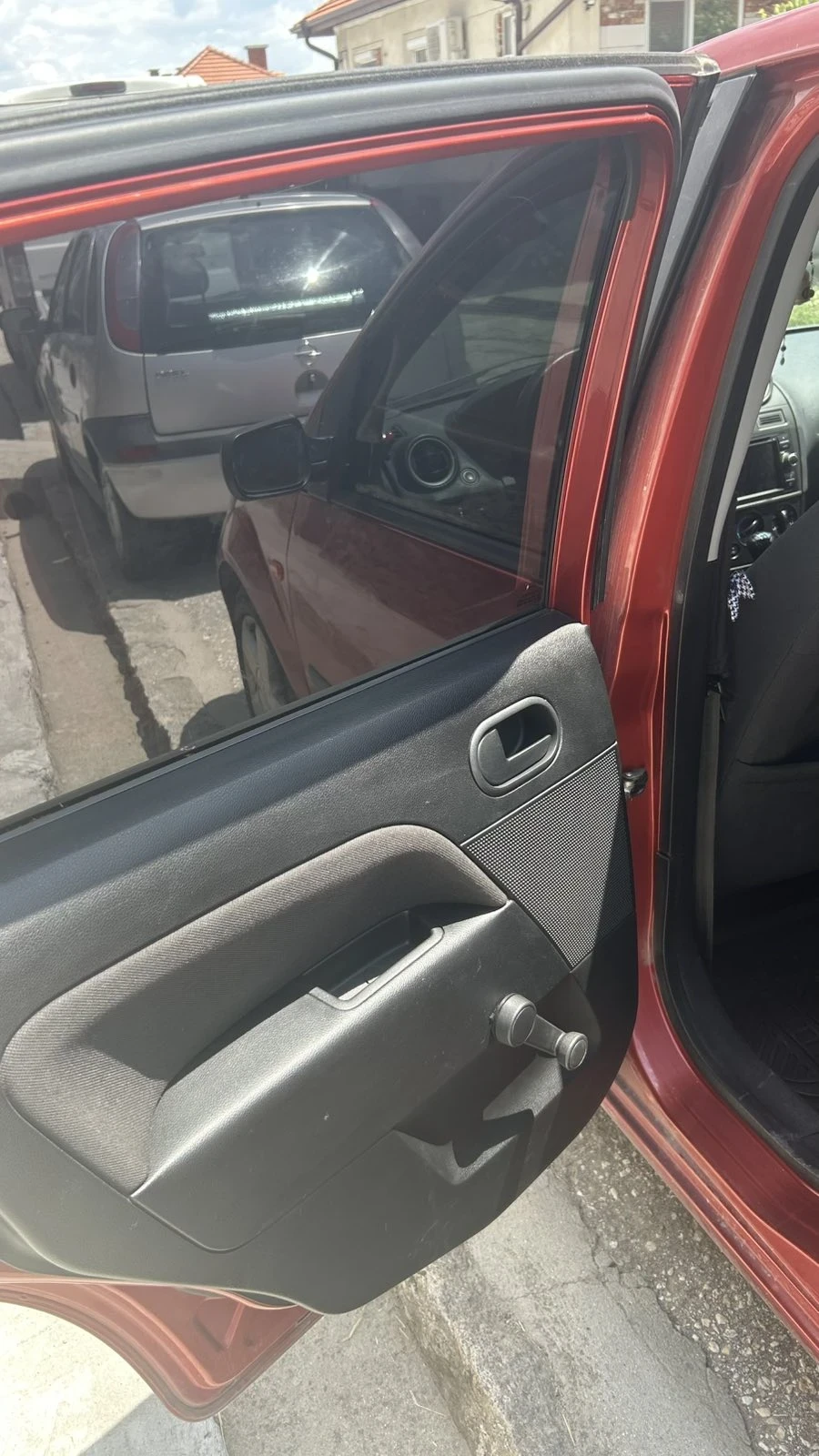 Ford Fiesta 1.4 16v, снимка 17 - Автомобили и джипове - 55179544