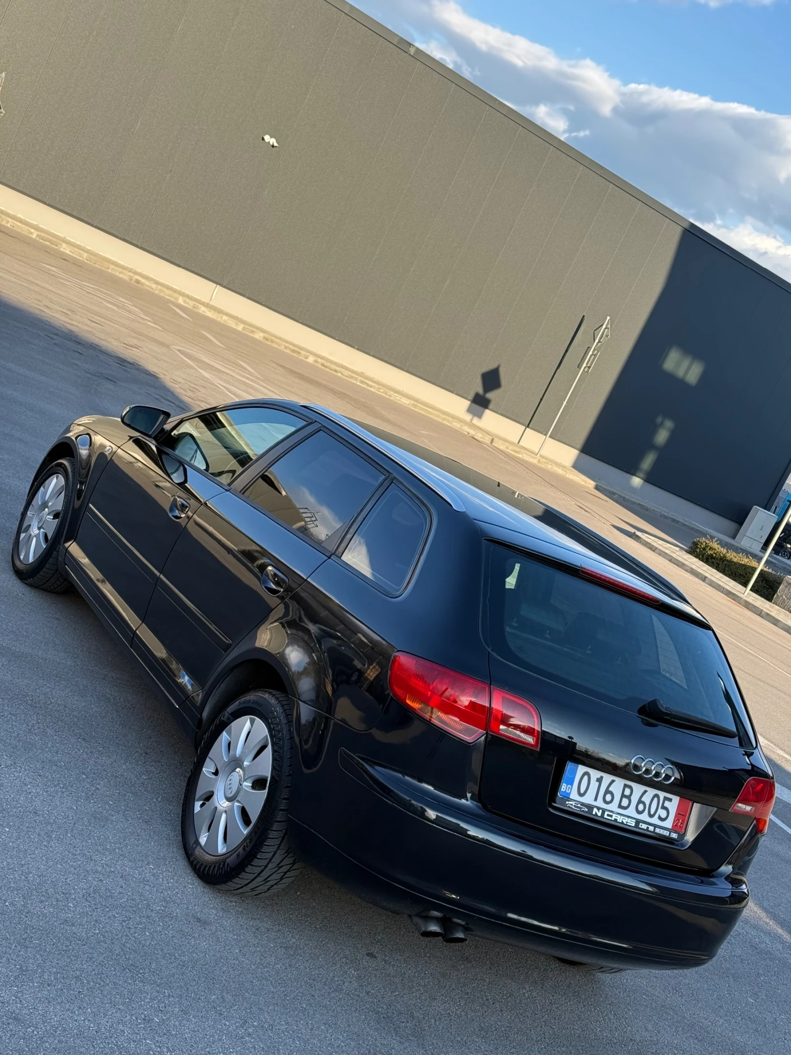 Audi A3 1.9 TDI / КОЖЕН САЛОН / SPORTBACK 2006, снимка 2 - Автомобили и джипове - 55390221