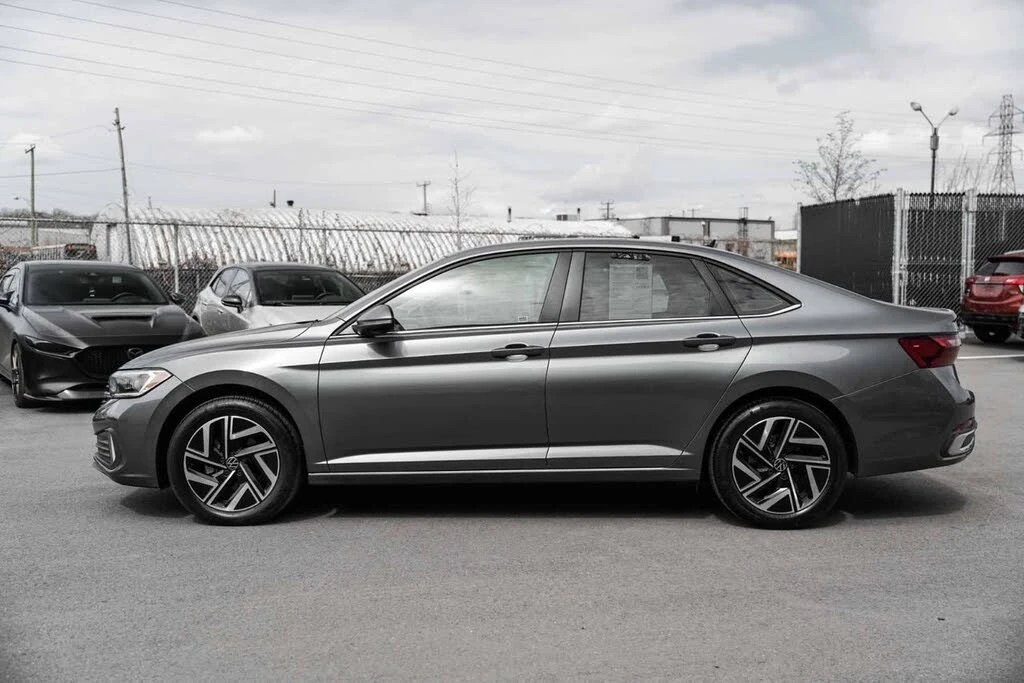 VW Jetta * Highline * FWD * Автокредит * (Цена до България), снимка 2 - Автомобили и джипове - 55463183