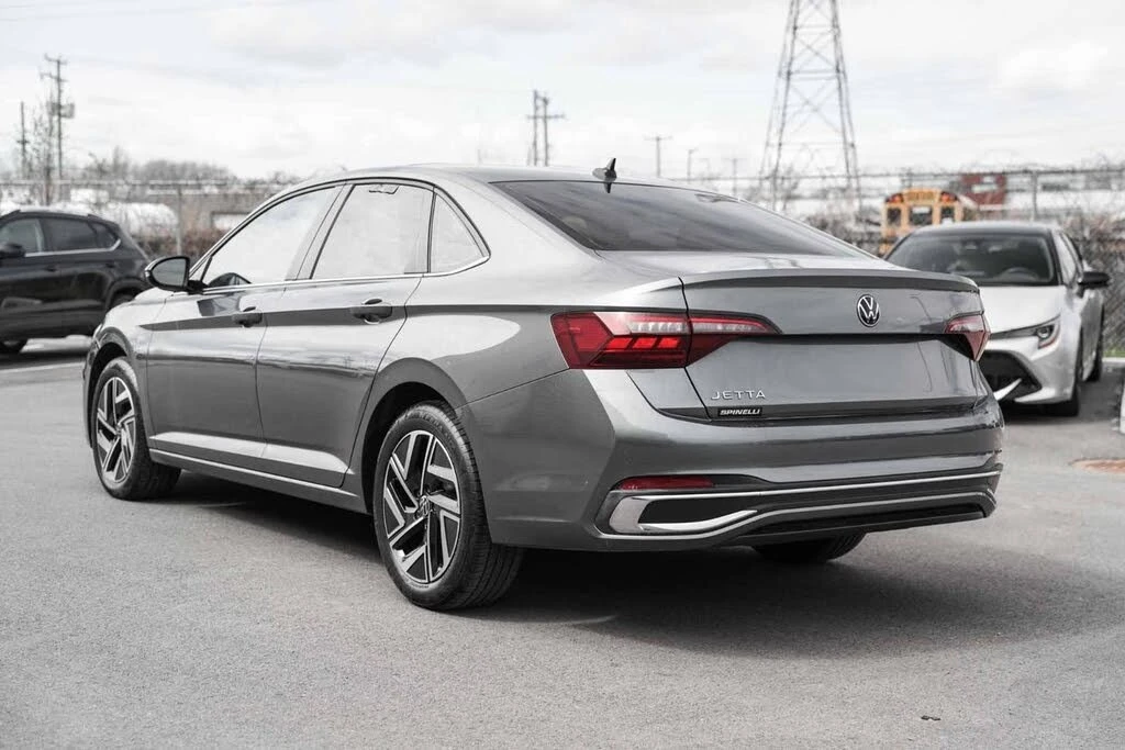 VW Jetta * Highline * FWD * Автокредит * (Цена до България), снимка 3 - Автомобили и джипове - 55463183