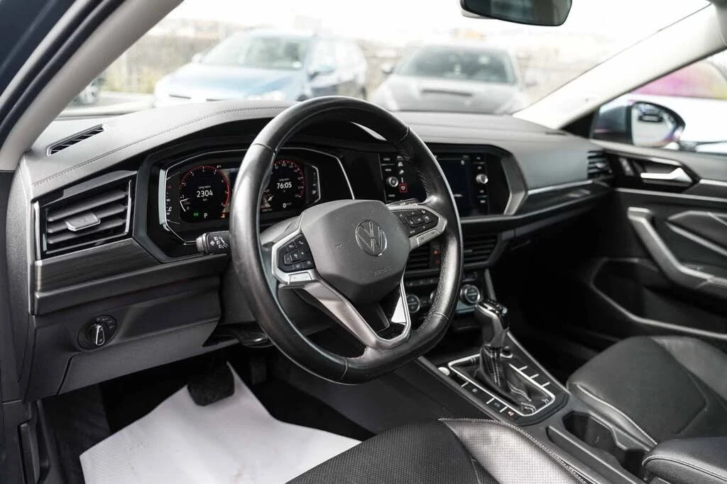 VW Jetta * Highline * FWD * Автокредит * (Цена до България), снимка 8 - Автомобили и джипове - 55463183