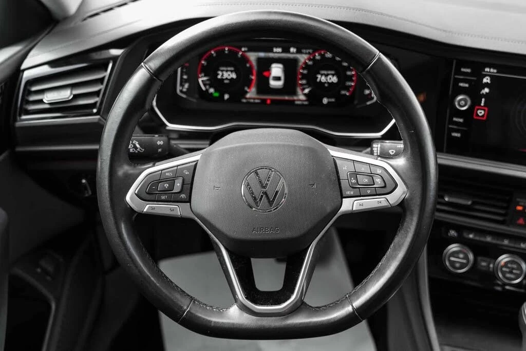 VW Jetta * Highline * FWD * Автокредит * (Цена до България), снимка 11 - Автомобили и джипове - 55463183