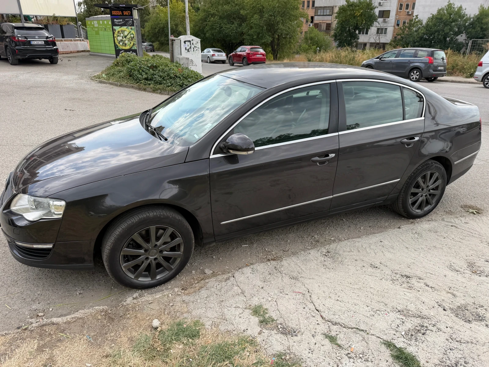 VW Passat Седан* Автоматик* Highline* Подгрев* , снимка 6 - Автомобили и джипове - 56028354