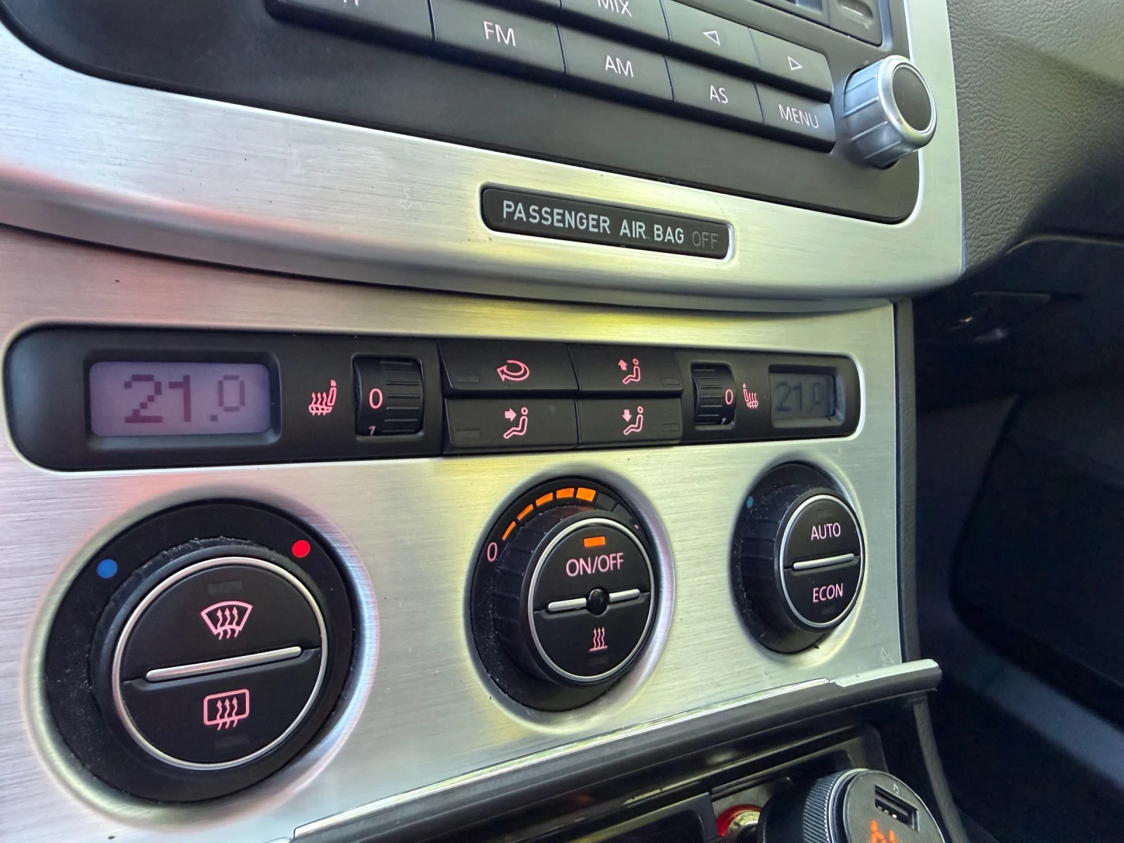 VW Passat Седан* Автоматик* Highline* Подгрев* , снимка 15 - Автомобили и джипове - 55628906