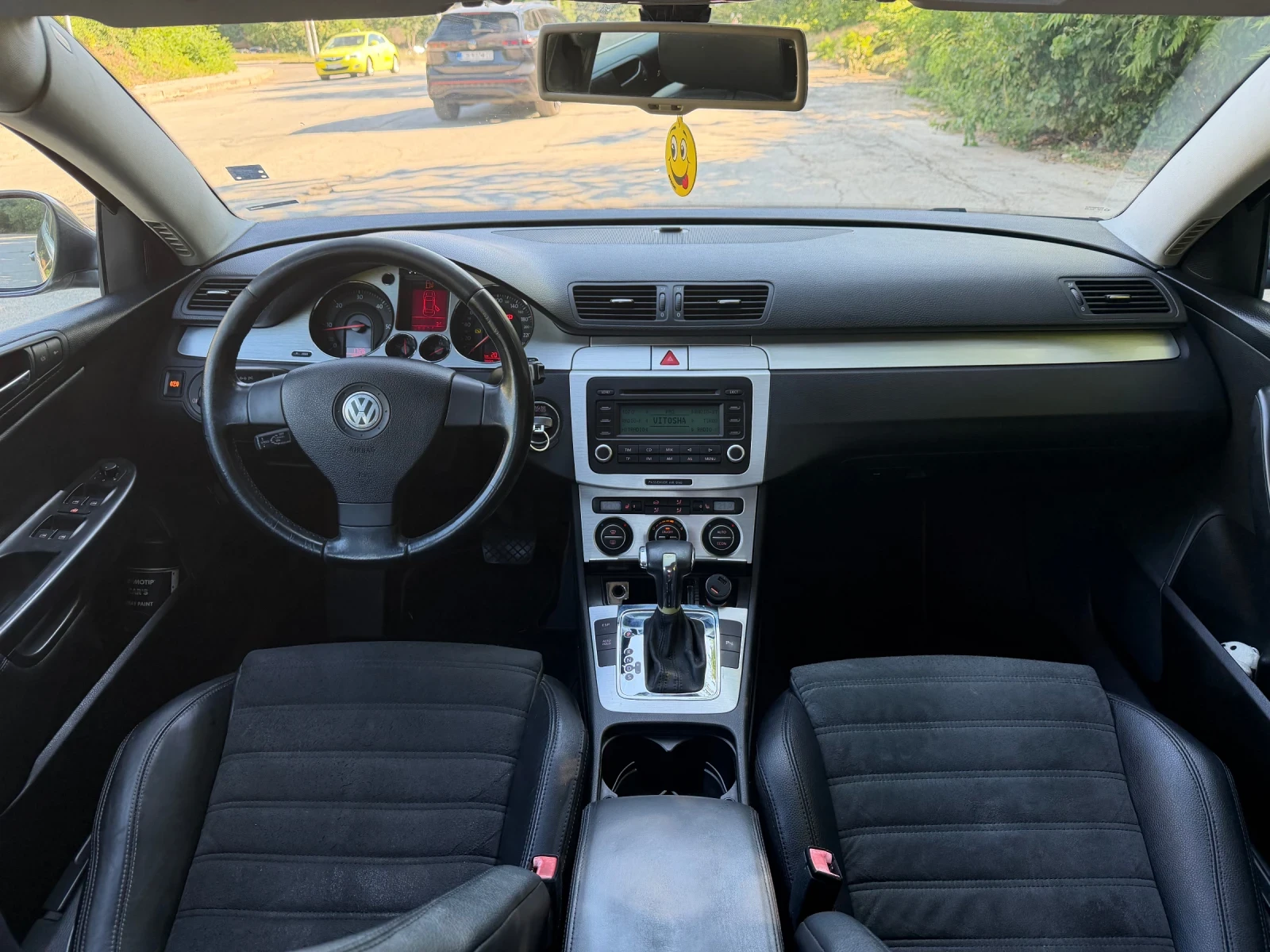 VW Passat Седан* Автоматик* Highline* Подгрев* , снимка 11 - Автомобили и джипове - 55628906