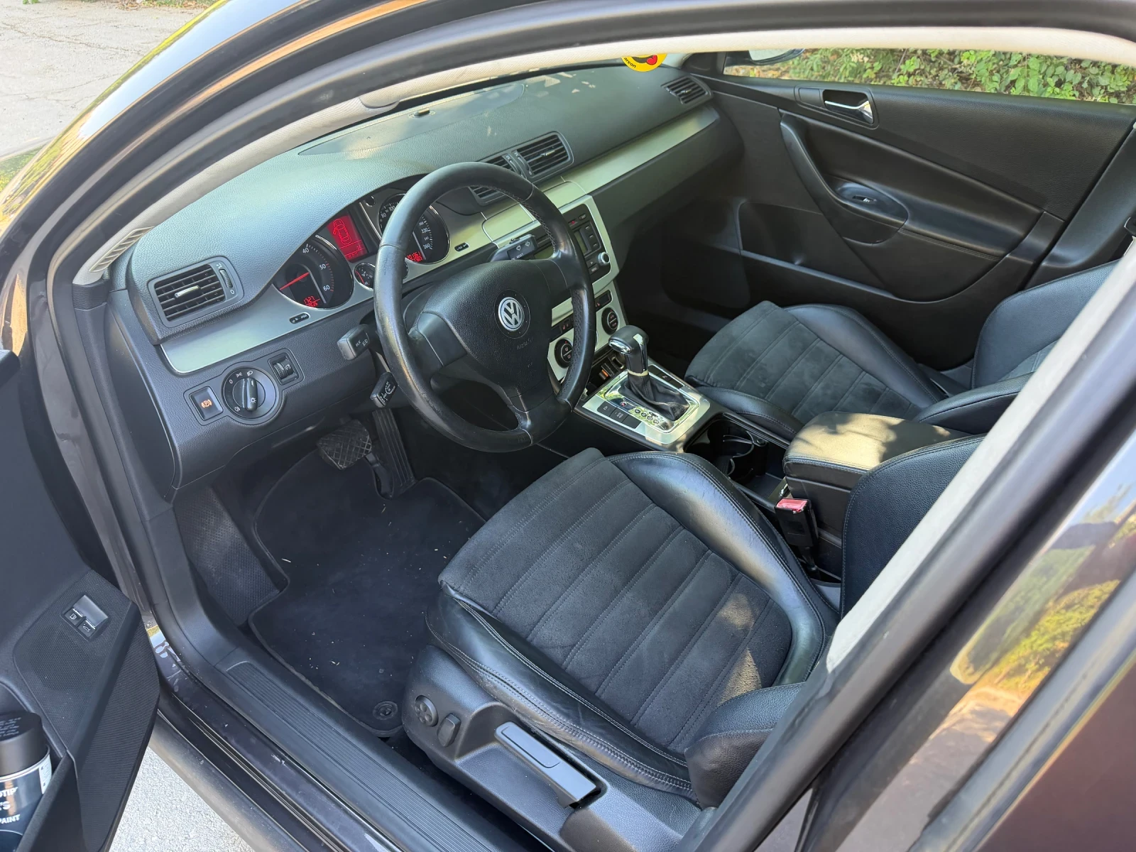 VW Passat Седан* Автоматик* Highline* Подгрев* , снимка 12 - Автомобили и джипове - 55628906