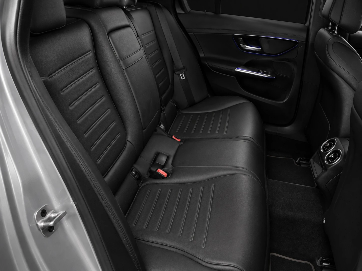 Mercedes-Benz C 300 AMG LINE PHEV | 12м.ГАРАНЦИЯ| 313 к.с | ИСТОРИЯ , снимка 4 - Автомобили и джипове - 55898279