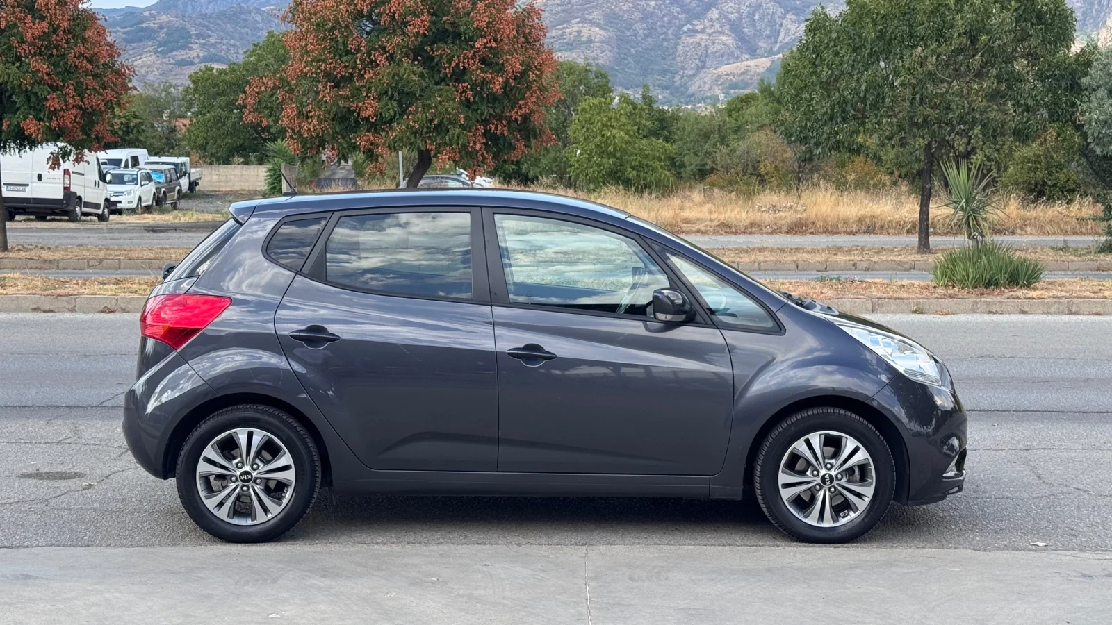 Kia Venga 1.4i 157хил.км* FACE* NAVI* КАМЕРА* , снимка 6 - Автомобили и джипове - 55951016