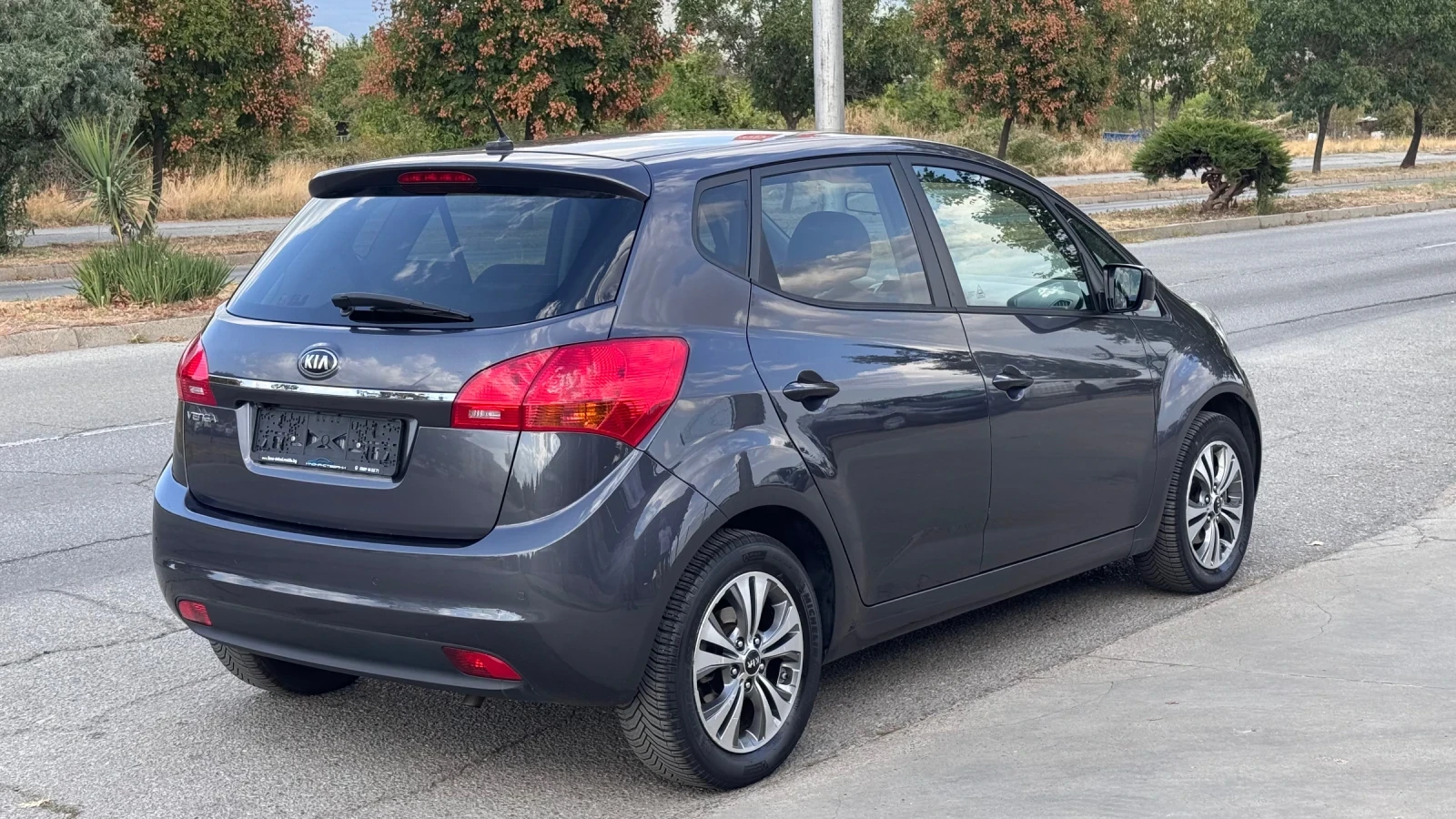 Kia Venga 1.4i 157хил.км* FACE* NAVI* КАМЕРА* , снимка 5 - Автомобили и джипове - 55951016