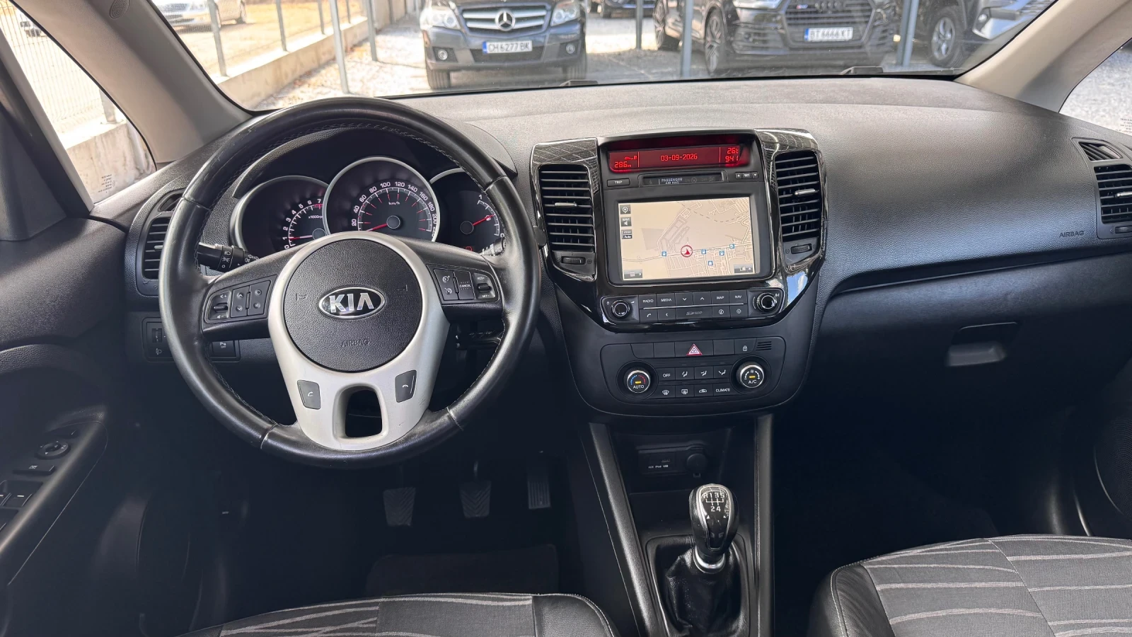 Kia Venga 1.4i 157хил.км* FACE* NAVI* КАМЕРА* , снимка 12 - Автомобили и джипове - 55951016