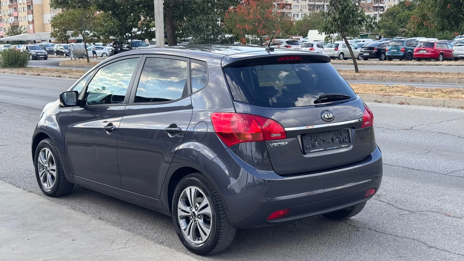 Kia Venga 1.4i 157хил.км* FACE* NAVI* КАМЕРА* , снимка 3 - Автомобили и джипове - 55951016
