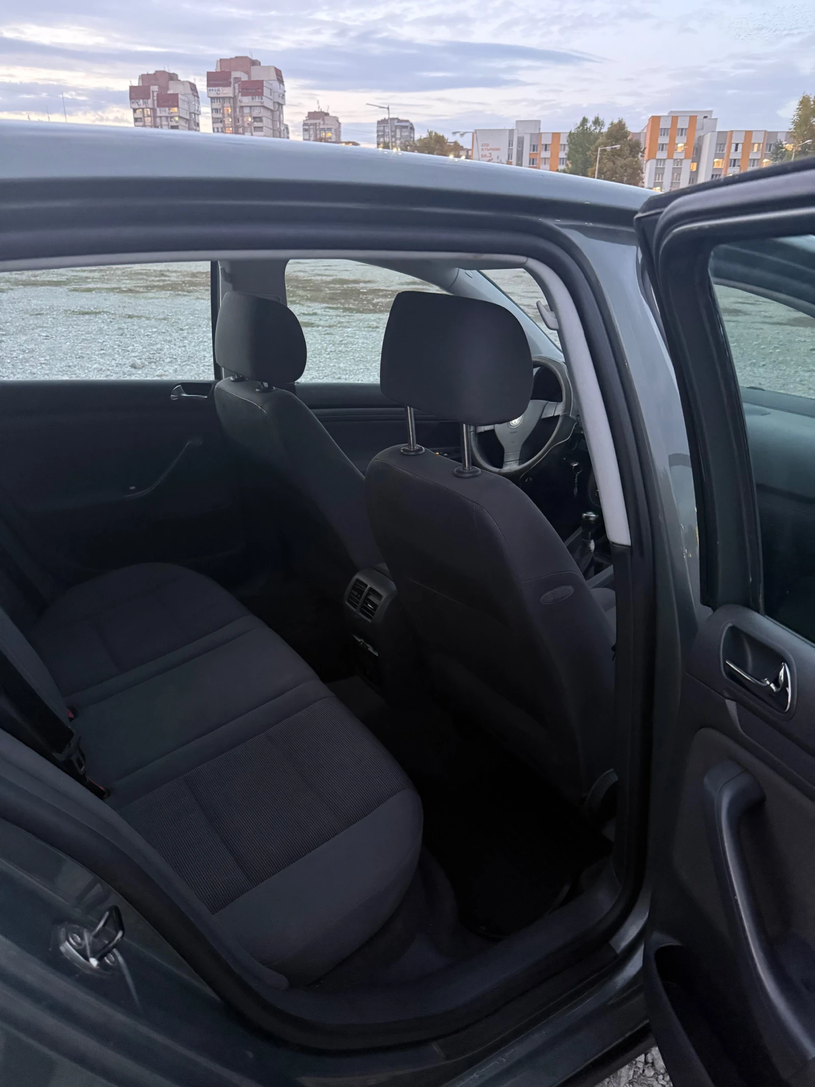 VW Golf 1.6 FSI, 116 к.с., снимка 10 - Автомобили и джипове - 56624978