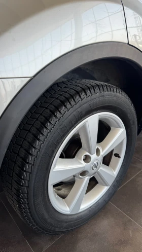 Nissan Qashqai 2.0 - Бензин - 2WD, снимка 15