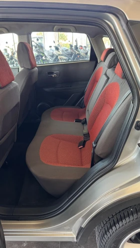 Nissan Qashqai 2.0 - Бензин - 2WD, снимка 8