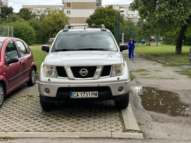 Nissan Navara 2.5 dci, снимка 1 - Автомобили и джипове - 47260414