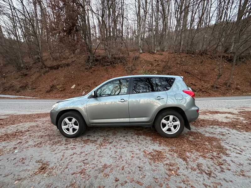 Toyota Rav4, снимка 6 - Автомобили и джипове - 52421809