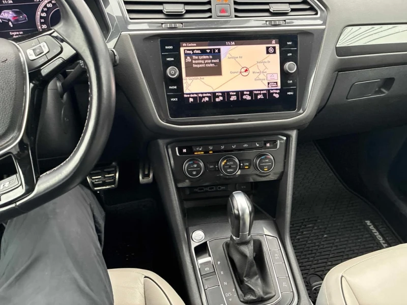 VW Tiguan * HIGHLINE * CARFAX * БЕЗ ПЪРВОНАЧАЛНА ВНОСКА, снимка 8 - Автомобили и джипове - 52807826
