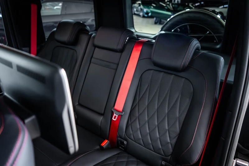 Mercedes-Benz G 63 AMG Carbon* Burmester* 360, снимка 16 - Автомобили и джипове - 52885835