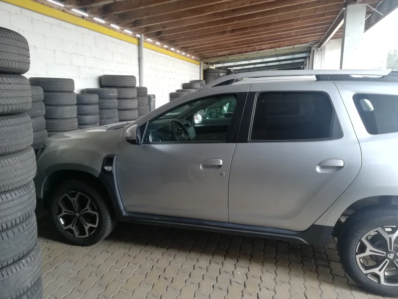 Dacia Duster 1.5 dci /116 k.c./ Navi/ Камери 360 градуса/, снимка 10 - Автомобили и джипове - 52921101
