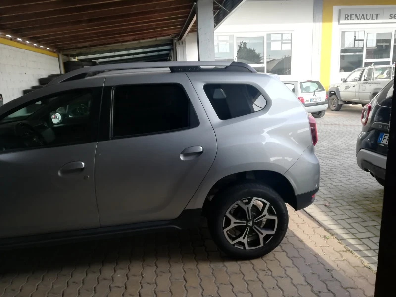Dacia Duster 1.5 dci /116 k.c./ Navi/ Камери 360 градуса/, снимка 6 - Автомобили и джипове - 52921101
