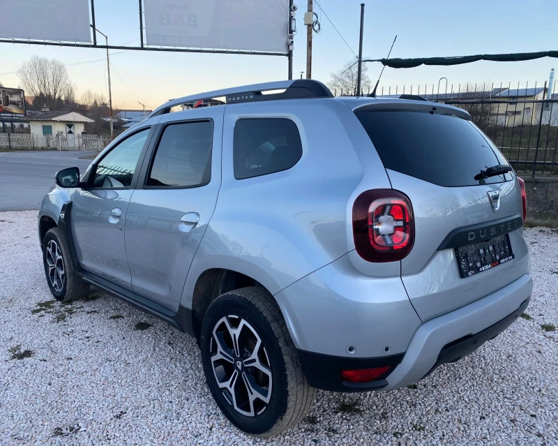 Dacia Duster 1.5 dci /116 k.c./ Navi/ Камери 360 градуса/, снимка 6 - Автомобили и джипове - 52921101