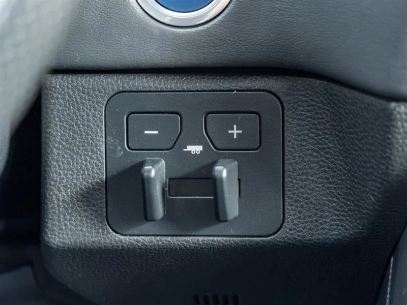 Toyota Tundra * CrewMax Platinum* * Aвтокредит* * Сервизна истор, снимка 17 - Автомобили и джипове - 53431192