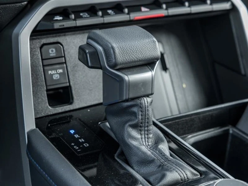 Toyota Tundra * CrewMax Platinum* * Aвтокредит* * Сервизна истор, снимка 13 - Автомобили и джипове - 53431192