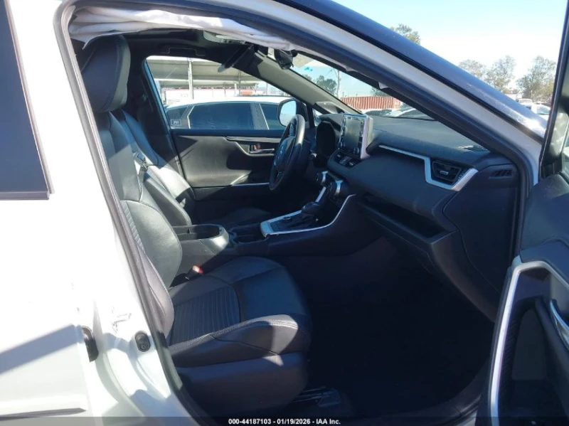 Toyota Rav4 2.5l Hybrid Xse, снимка 5 - Автомобили и джипове - 53446188