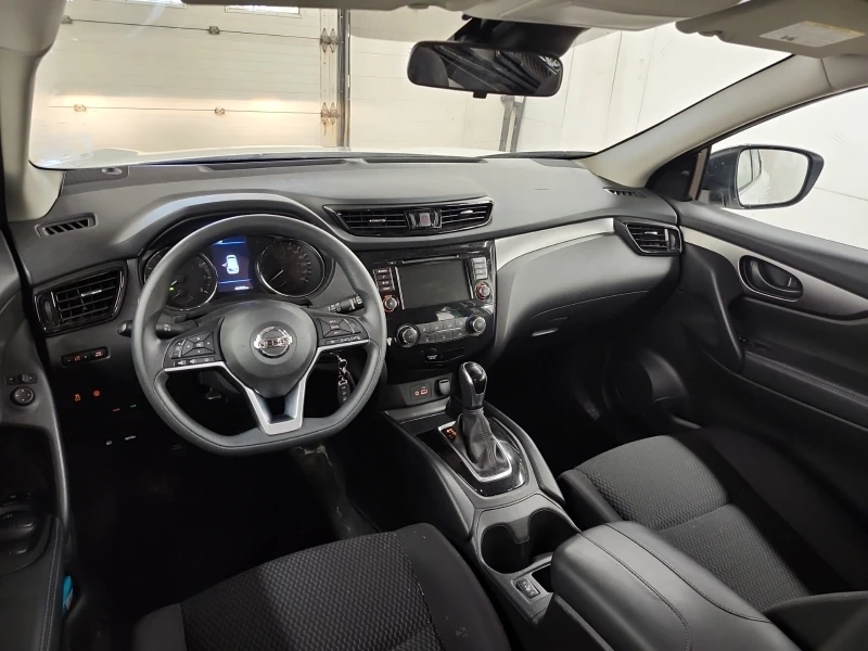 Nissan Qashqai S, снимка 8 - Автомобили и джипове - 53573673