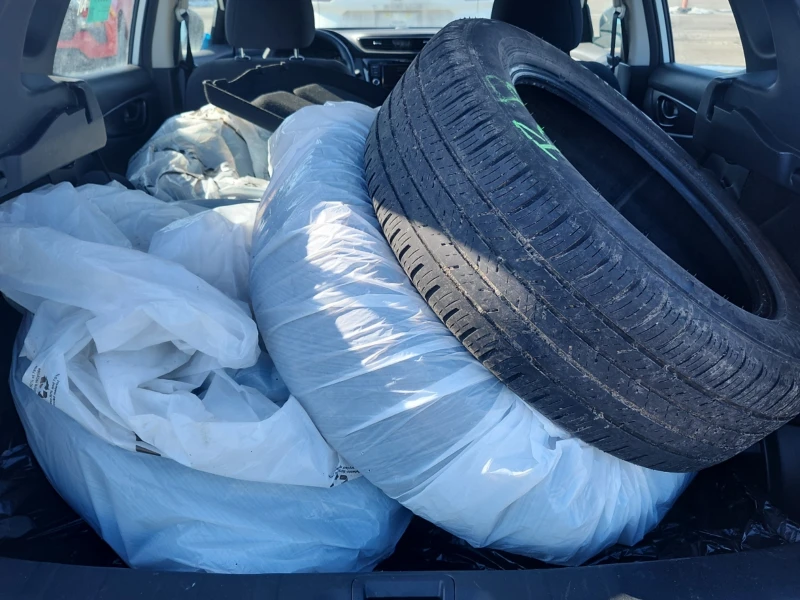 Nissan Qashqai S, снимка 13 - Автомобили и джипове - 53573673