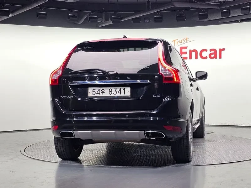 Volvo XC60 42095237, снимка 4 - Автомобили и джипове - 54879979