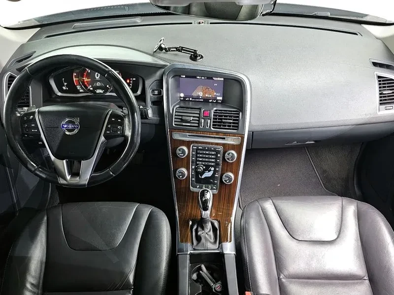 Volvo XC60 42095237, снимка 7 - Автомобили и джипове - 54879979