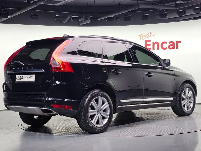 Volvo XC60 42095237, снимка 2 - Автомобили и джипове - 54879979