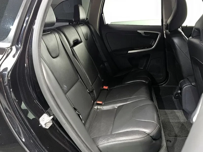 Volvo XC60 42095237, снимка 11 - Автомобили и джипове - 54879979